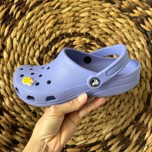 CROCS Women’s Purple Classic Clogs Size 7
